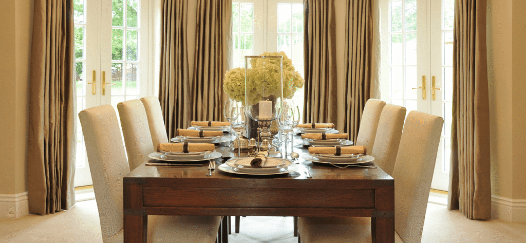 Formal dining etiquette